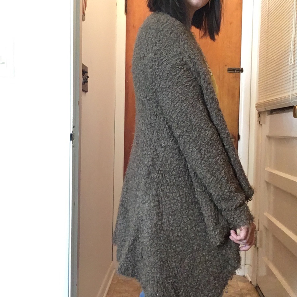 S Left New Popcorn Cardigan - Picture 3 of 9